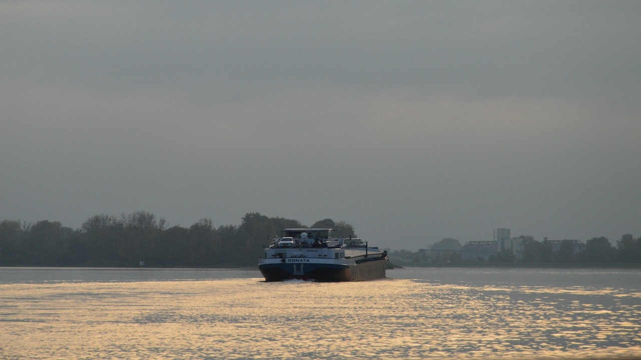 Binnenvaart-filters-pexels-slimmars-14212914
